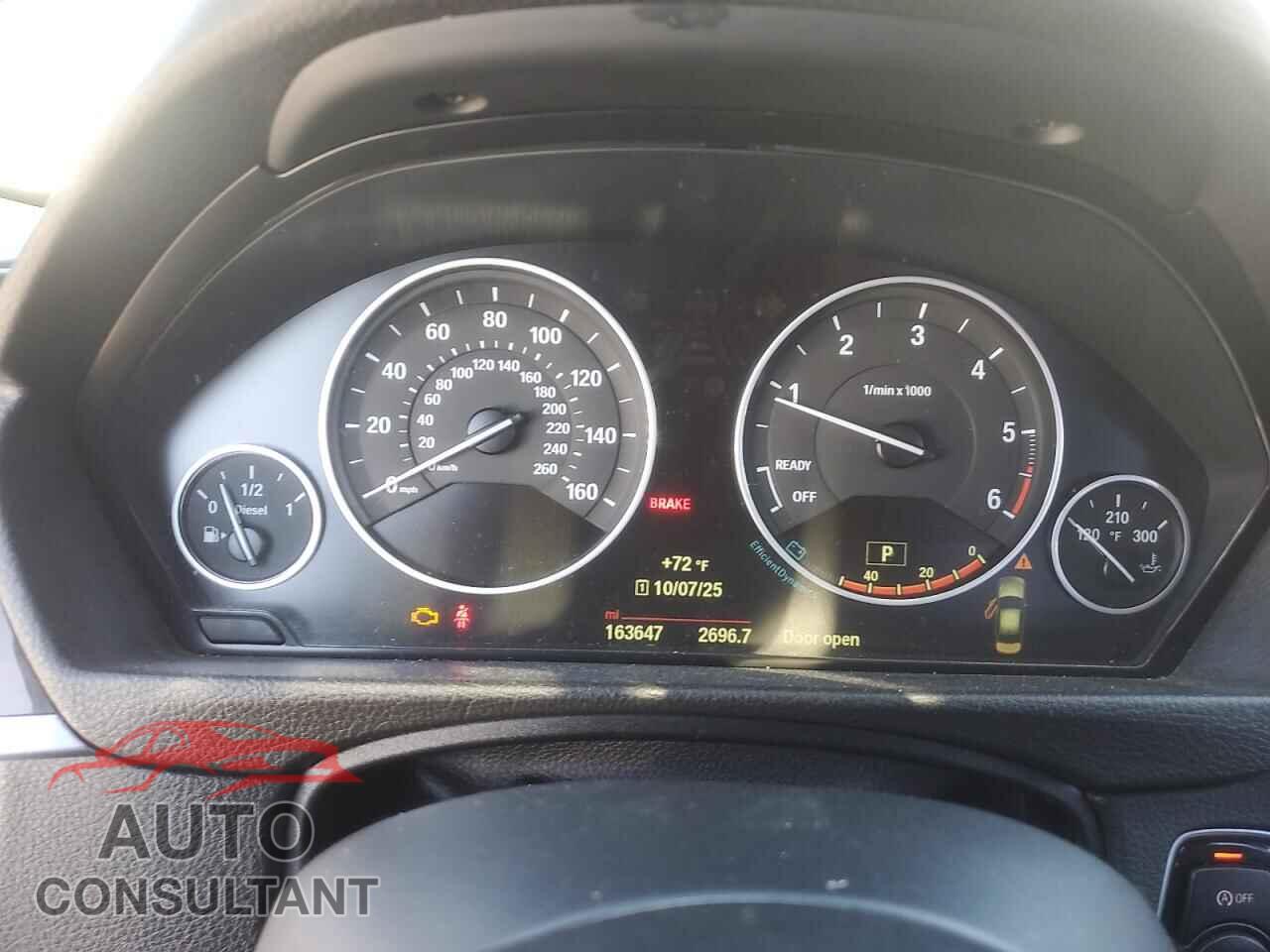 BMW 3 SERIES 2015 - WBA3D3C57FK157819