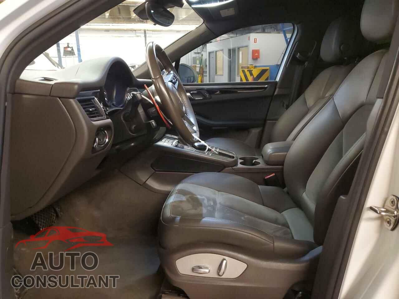 PORSCHE MACAN 2017 - WP1AA2A53HLB00237