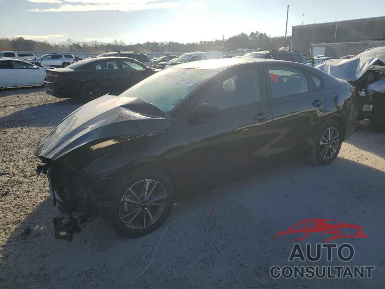 KIA FORTE 2023 - 3KPF24AD2PE581645