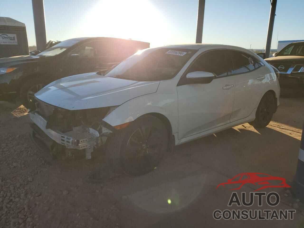 HONDA CIVIC 2018 - SHHFK7H68JU225600