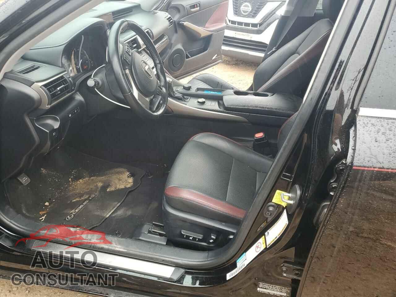 LEXUS IS 2017 - JTHBA1D21H5060292