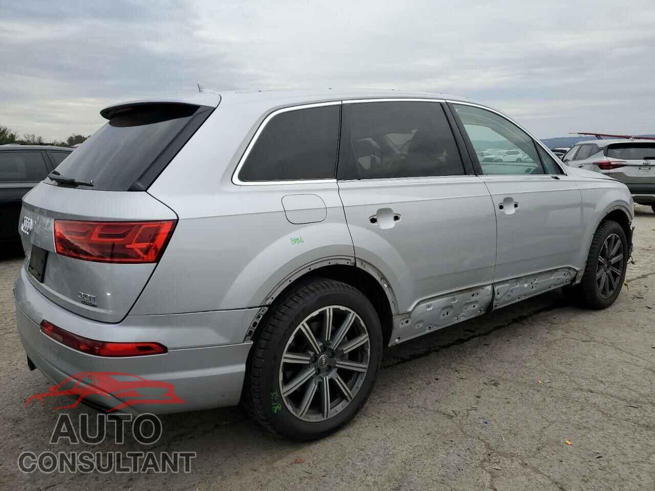 AUDI Q7 2017 - WA1LAAF73HD001663