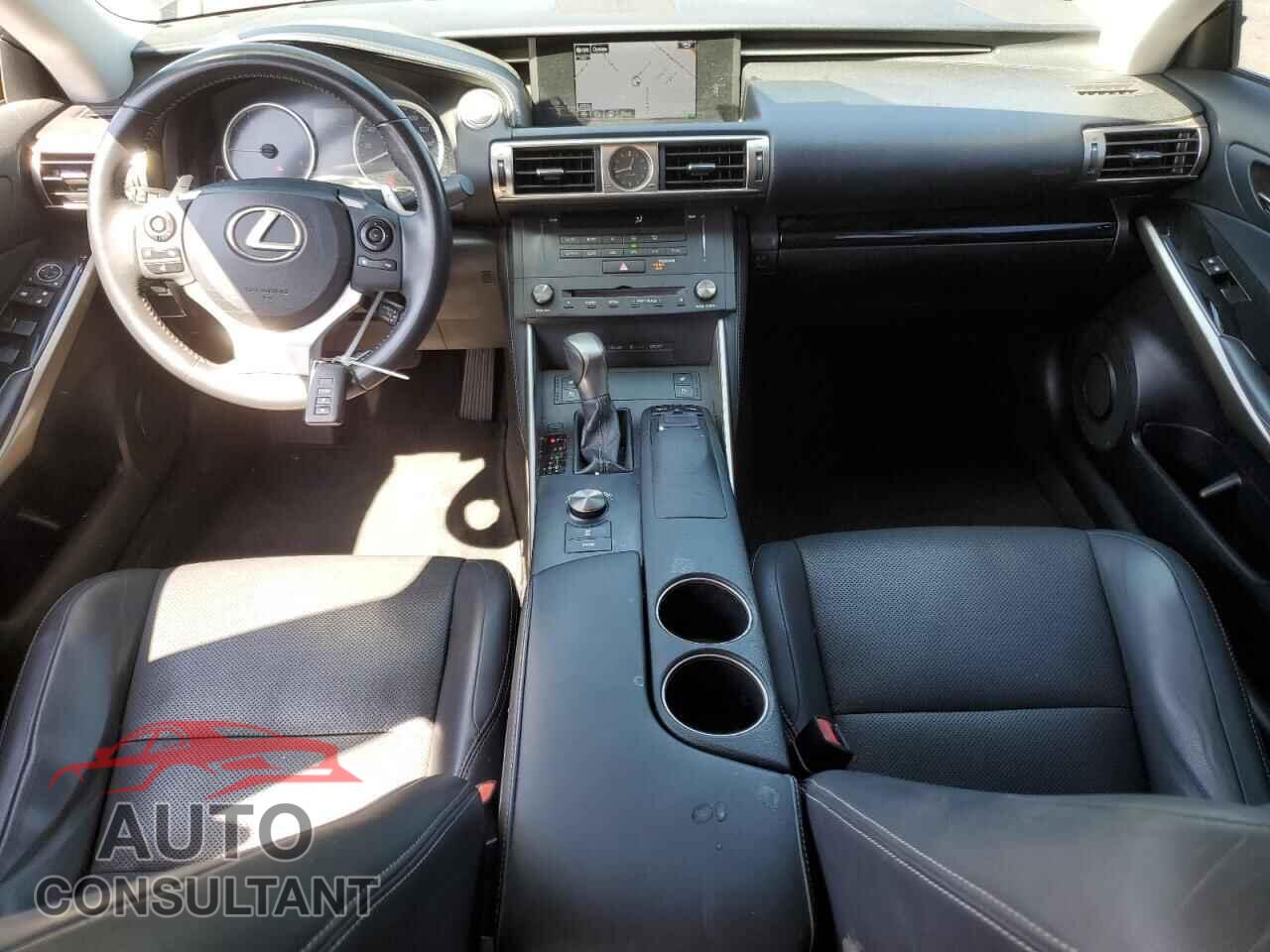 LEXUS IS 2015 - JTHBF1D20F5052571