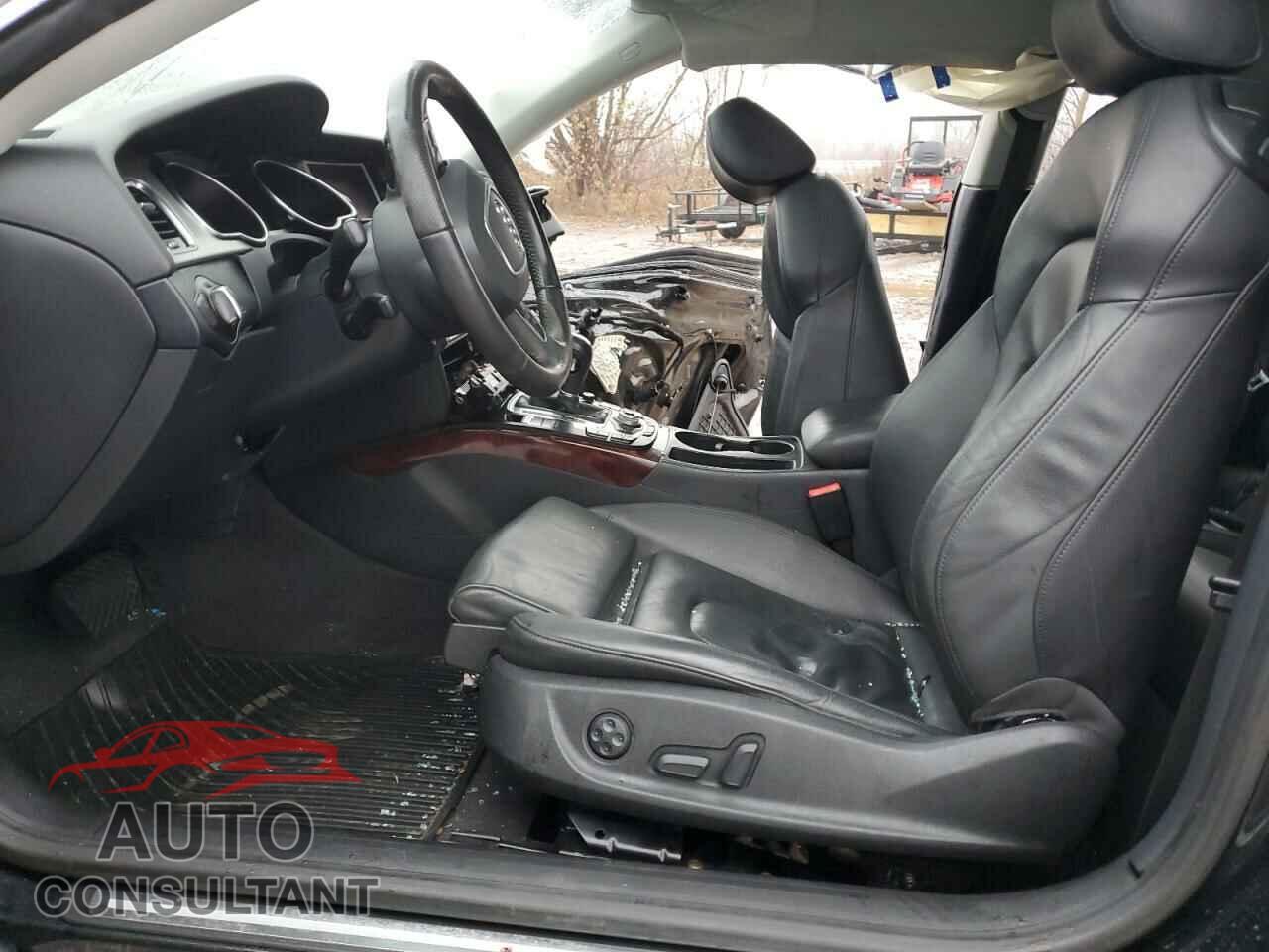 AUDI A5 2010 - WAULFAFR9AA061654