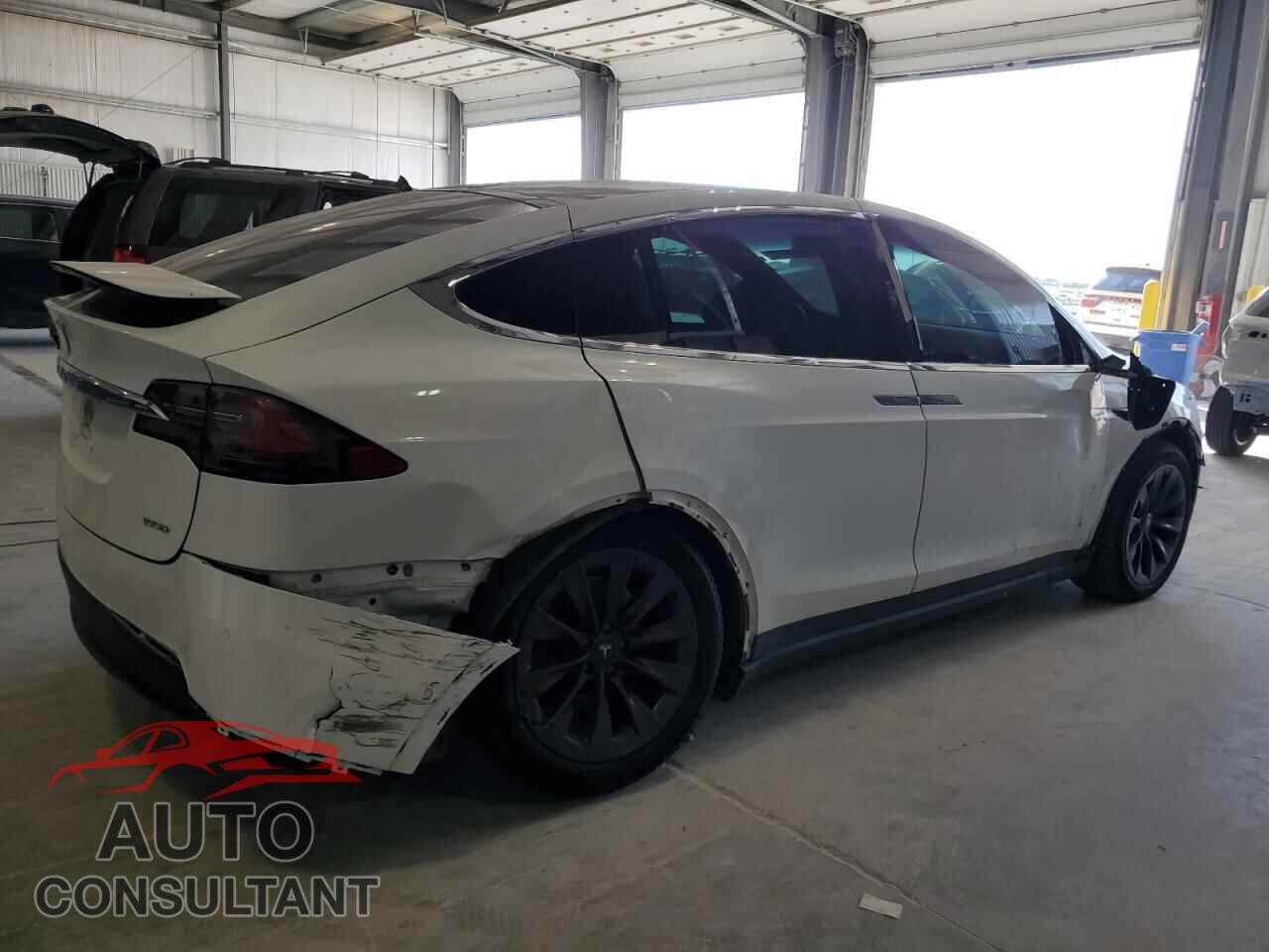 TESLA MODEL X 2019 - 5YJXCBE26KF152946