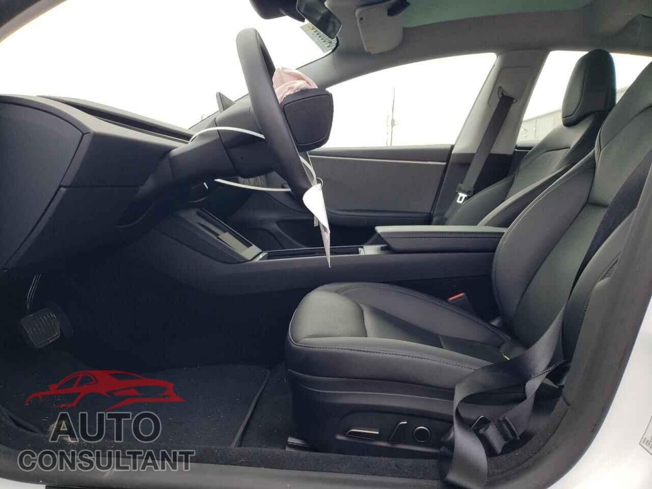 TESLA MODEL 3 2025 - 5YJ3E1EA3SF971858