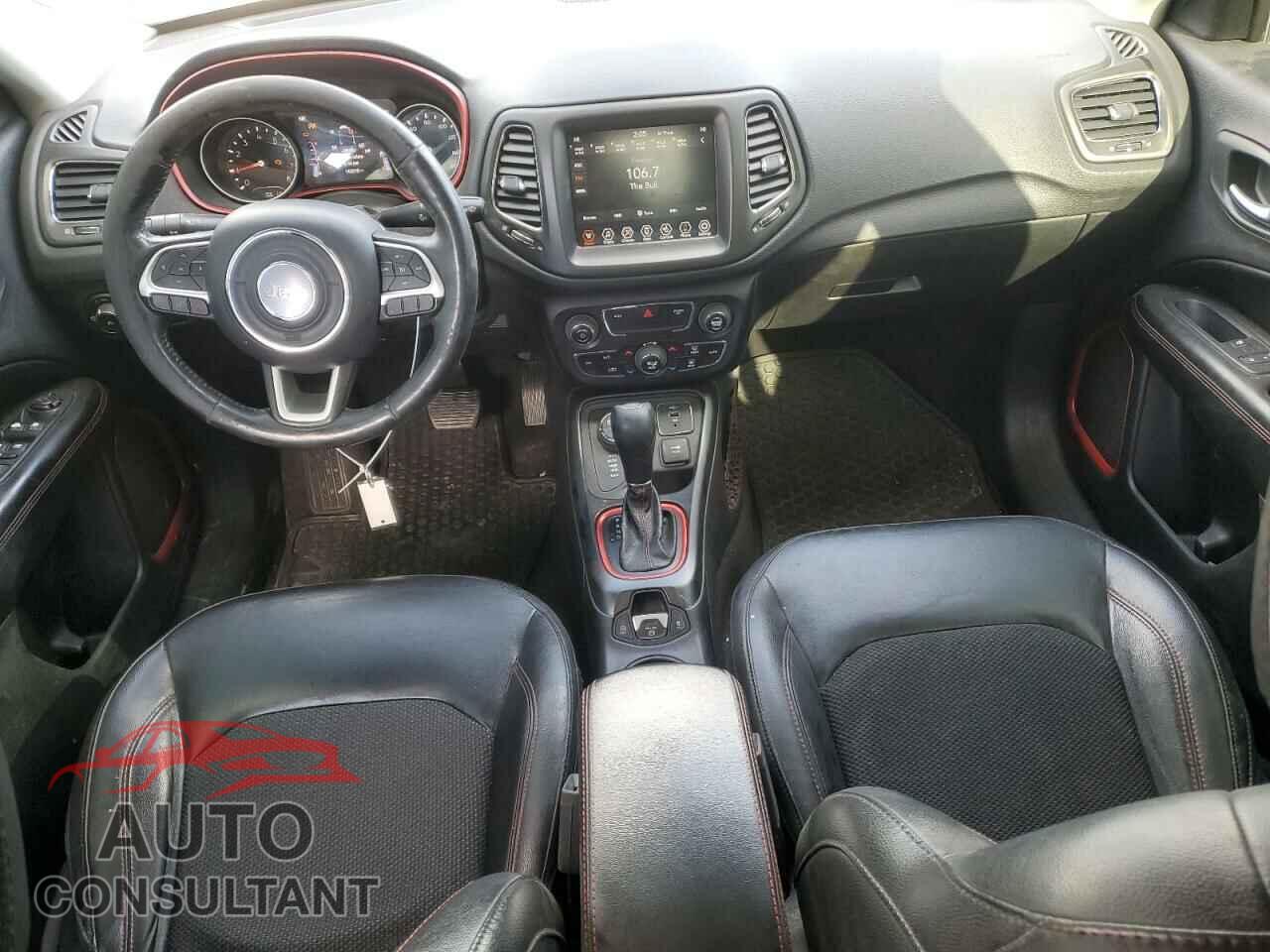 JEEP COMPASS 2019 - 3C4NJDDB8KT661903