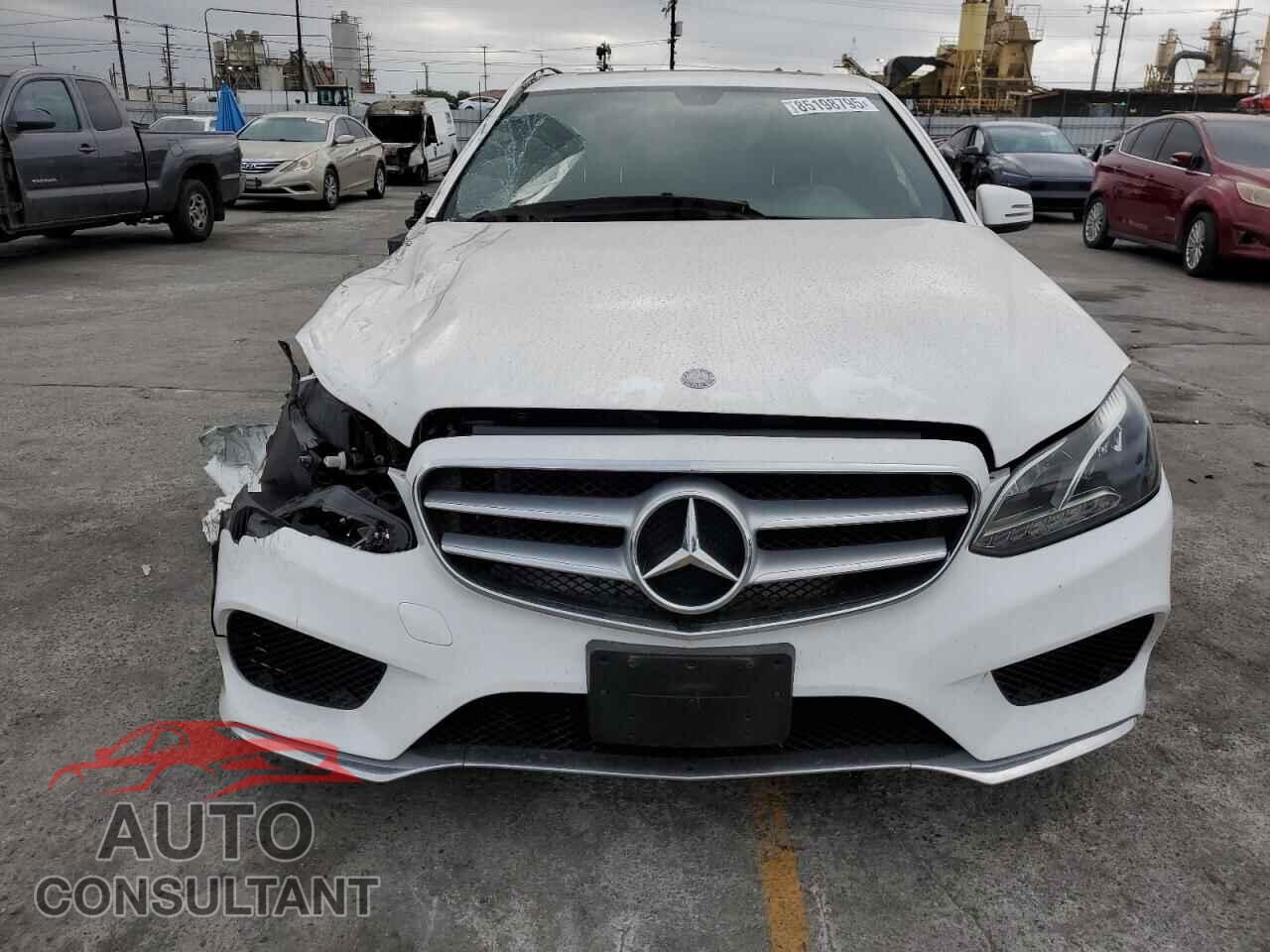 MERCEDES-BENZ E-CLASS 2014 - WDDHF5KBXEA839335
