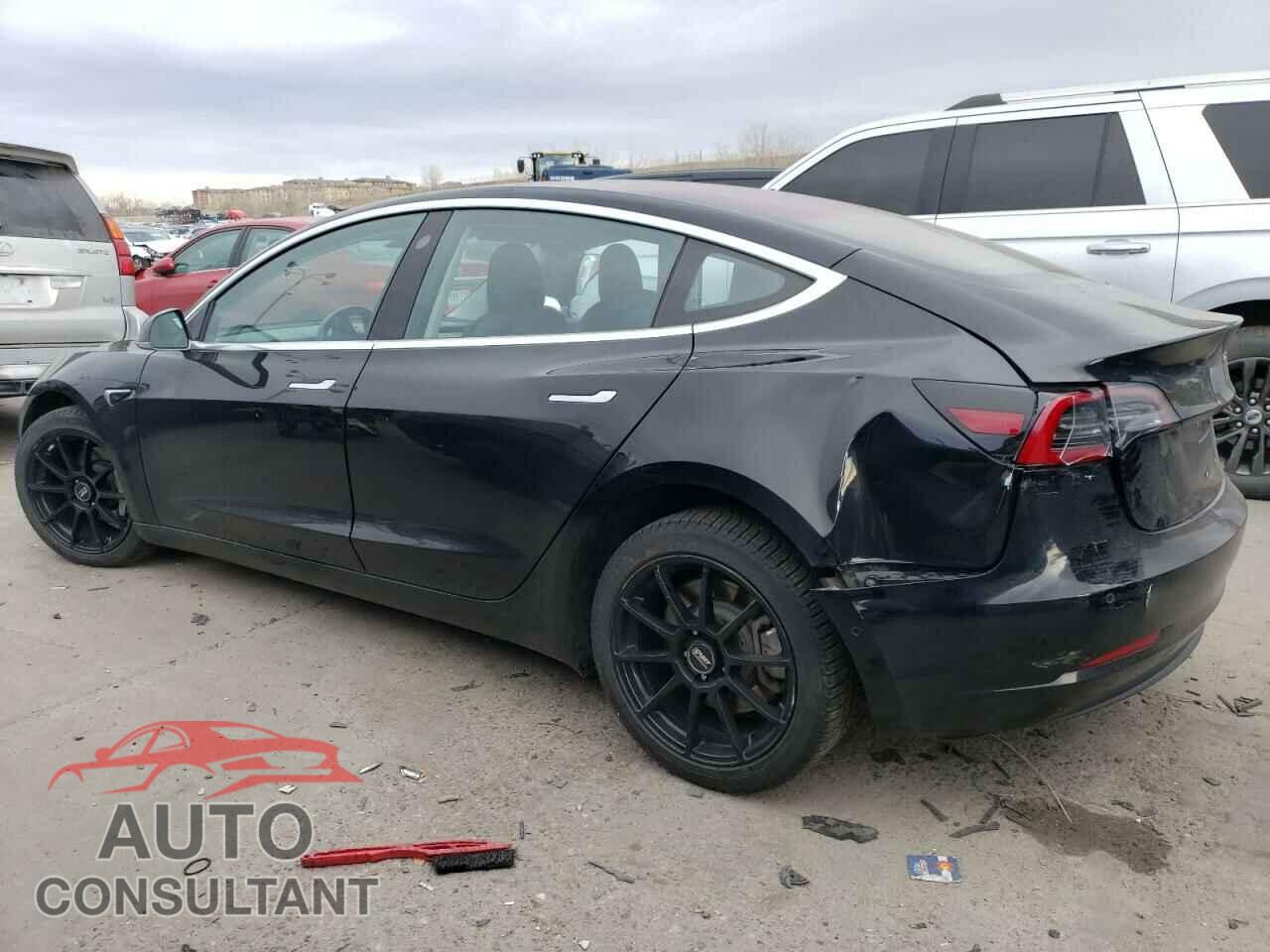 TESLA MODEL 3 2018 - 5YJ3E1EB8JF054082