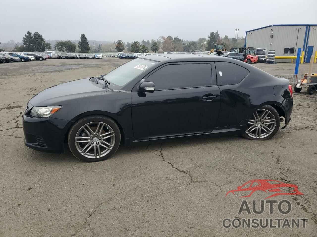 TOYOTA SCION 2011 - JTKJF5C79B3017558