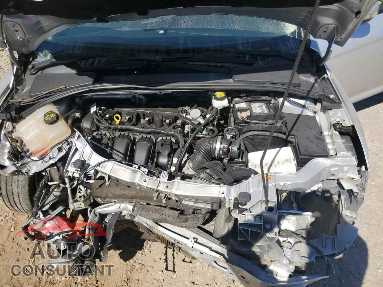 FORD FOCUS 2017 - 1FADP3K20HL327012