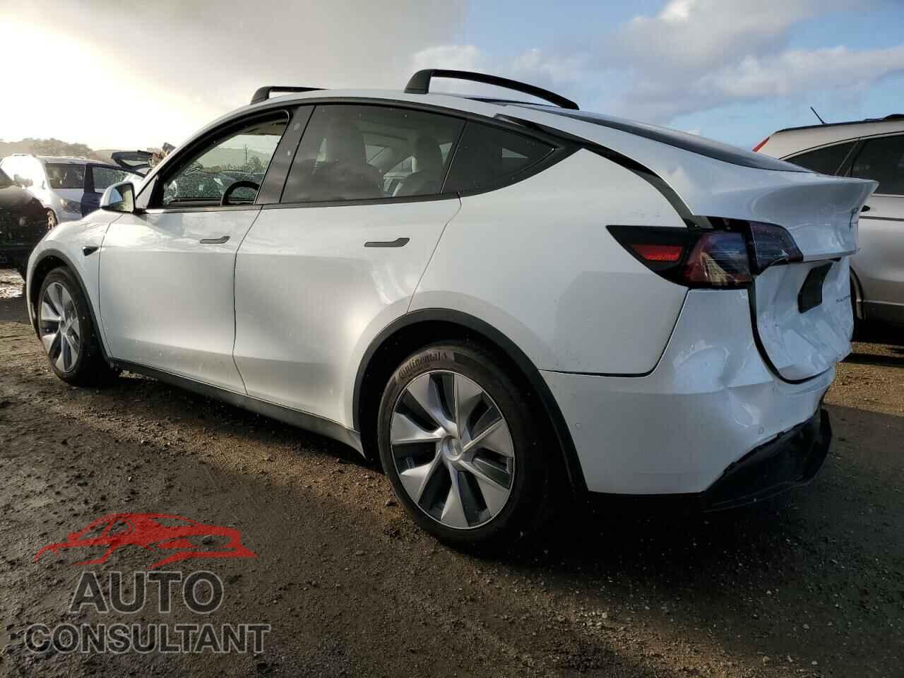 TESLA MODEL Y 2022 - 7SAYGAEE3NF358357