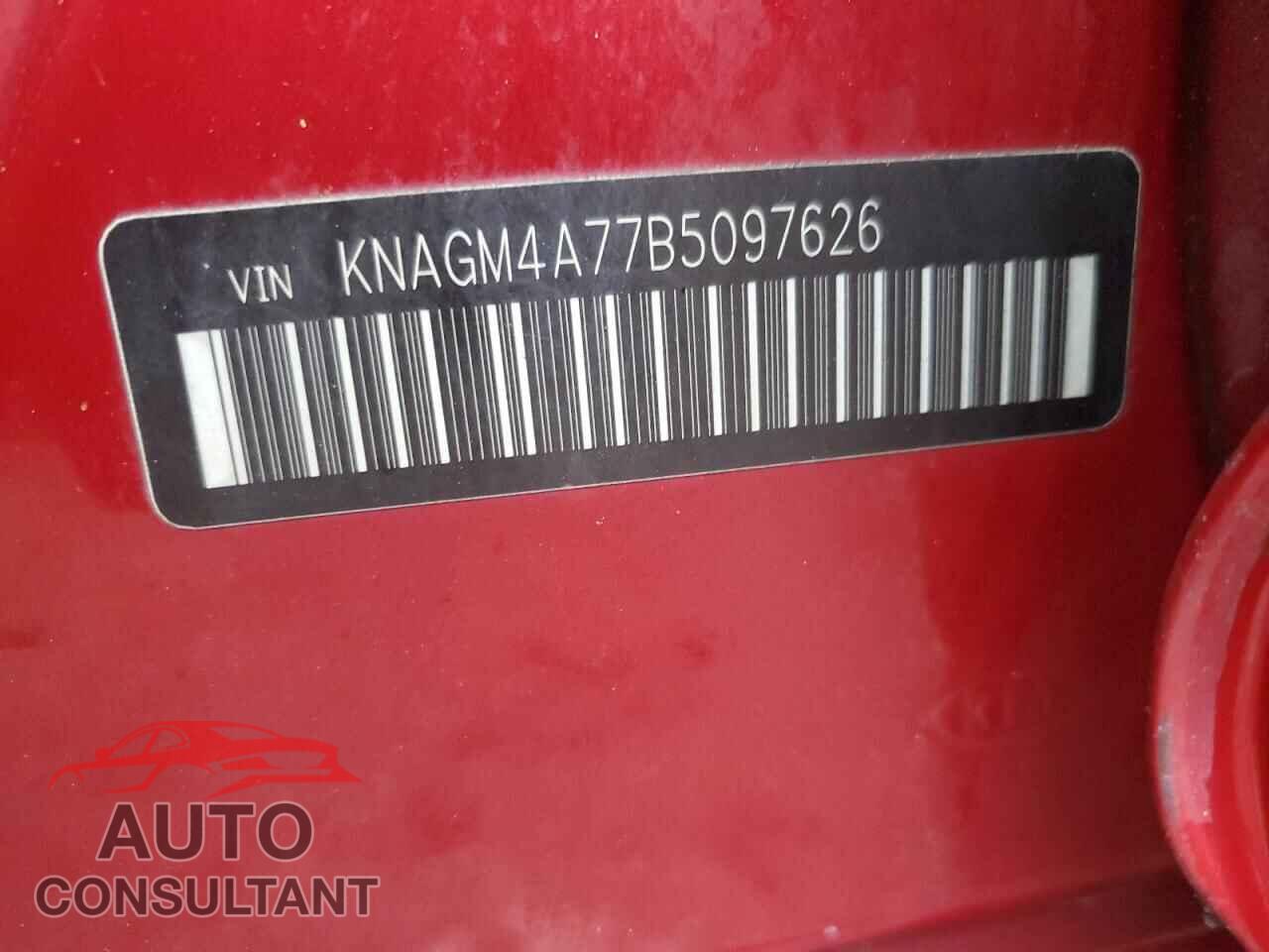 KIA OPTIMA 2011 - KNAGM4A77B5097626