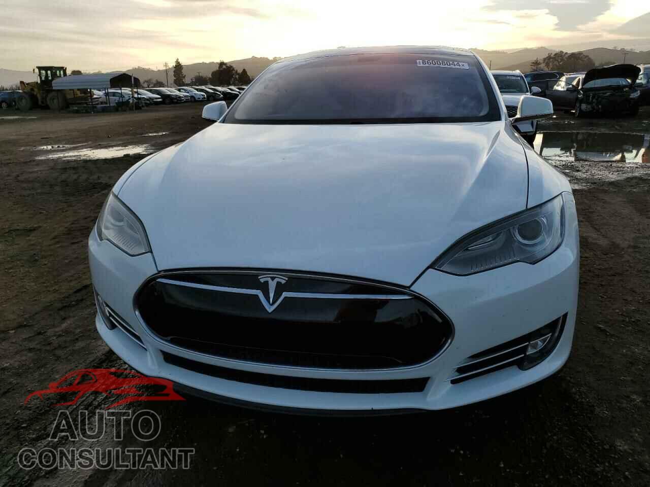 TESLA MODEL S 2013 - 5YJSA1AC3DFP10215
