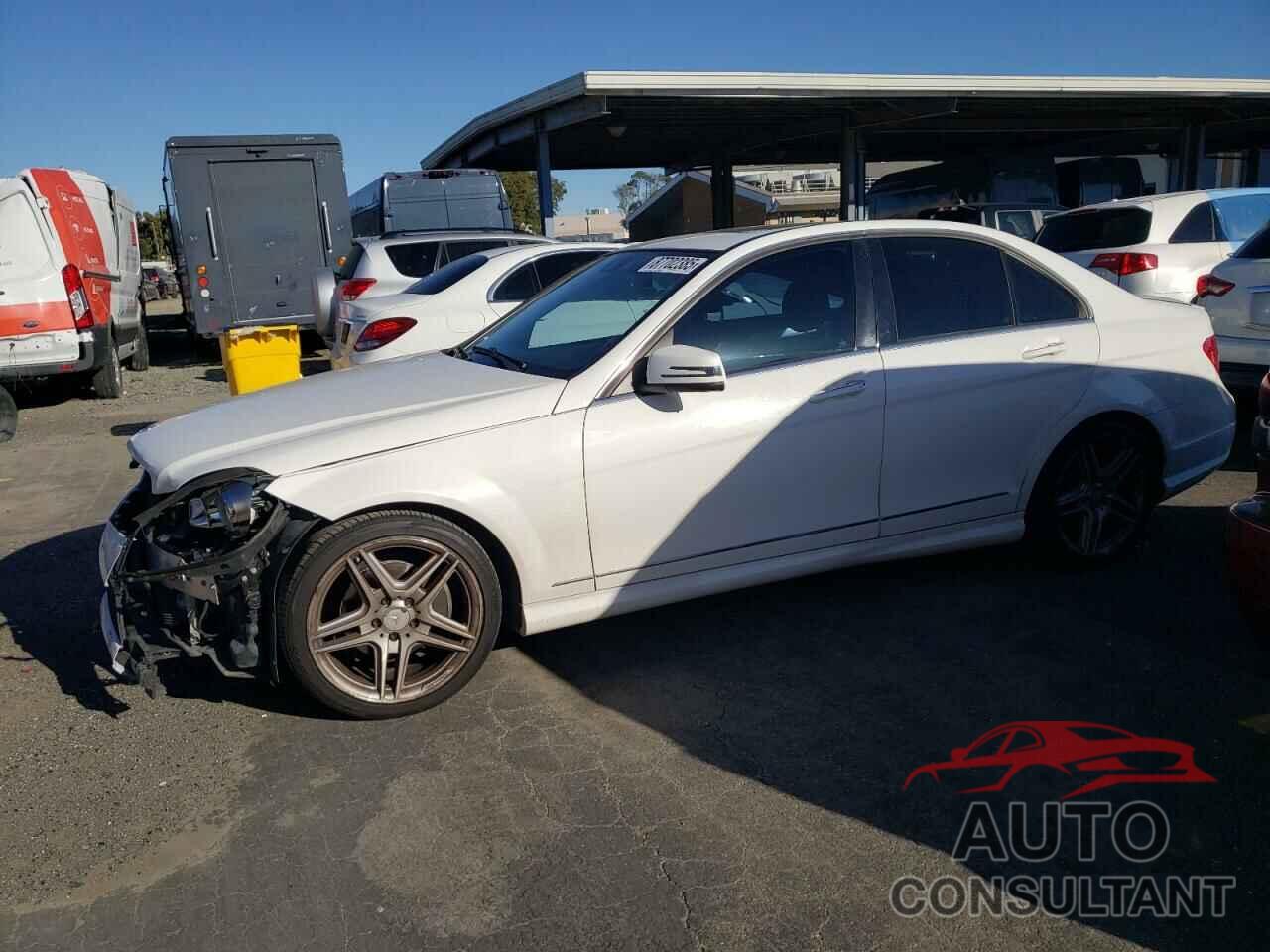 MERCEDES-BENZ C-CLASS 2013 - WDDGF4HB4DA824177
