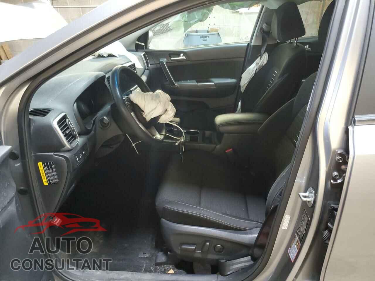 KIA SPORTAGE 2020 - KNDPMCAC5L7633084