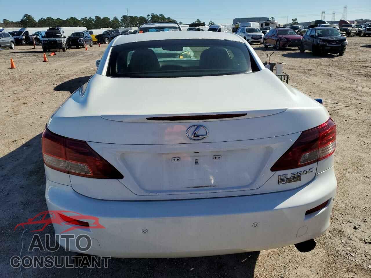 LEXUS IS 2015 - JTHFE2C2XF2511053