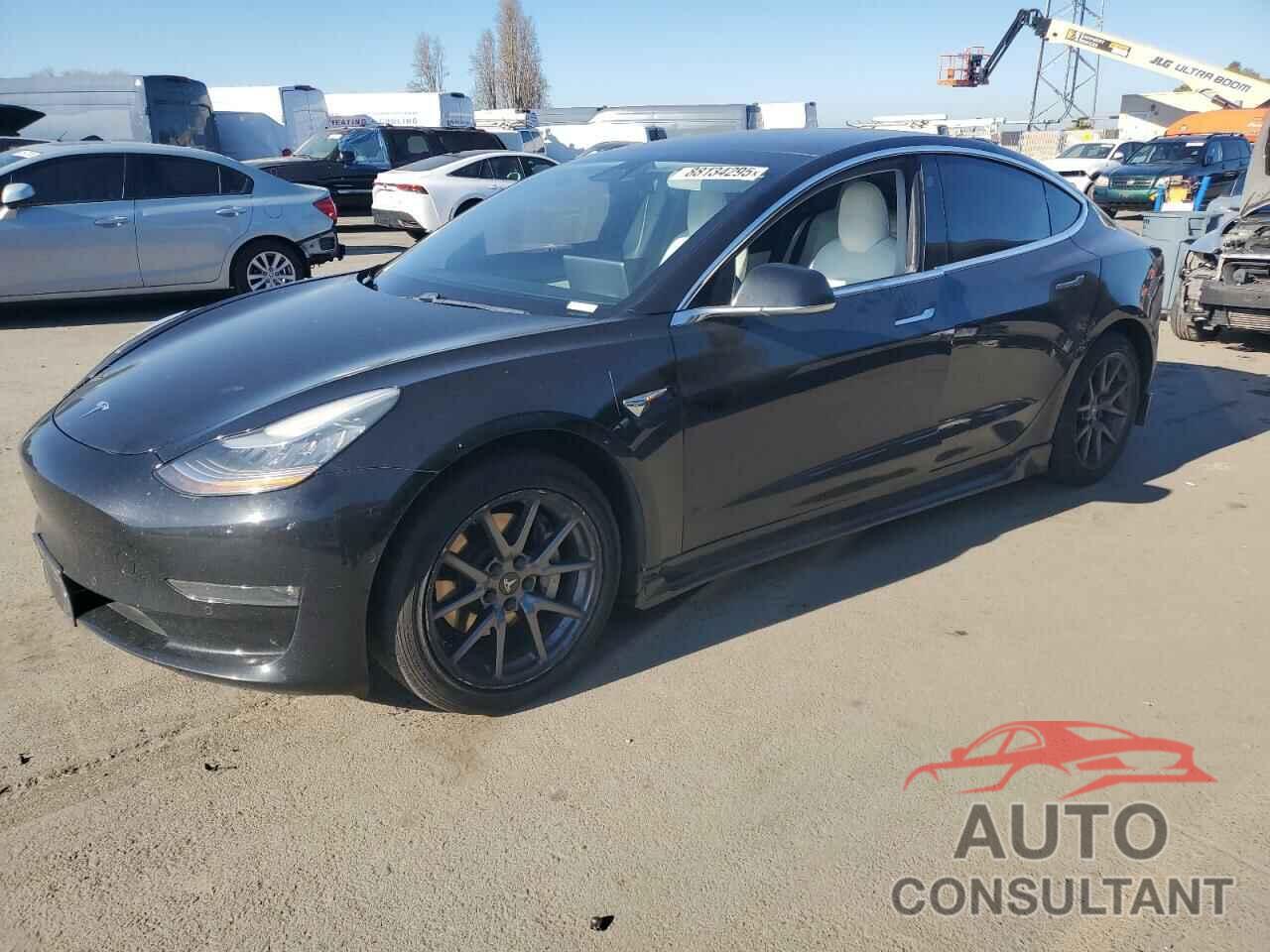 TESLA MODEL 3 2018 - 5YJ3E1EA3JF166215