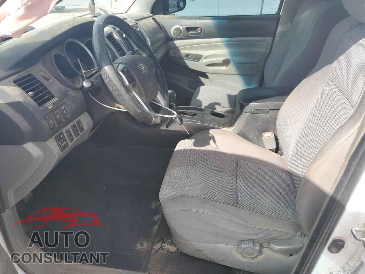 TOYOTA TACOMA 2015 - 3TMLU4EN9FM196670
