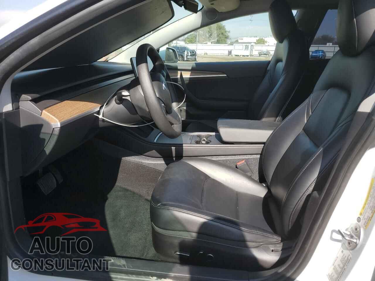 TESLA MODEL 3 2021 - 5YJ3E1EA5MF017695