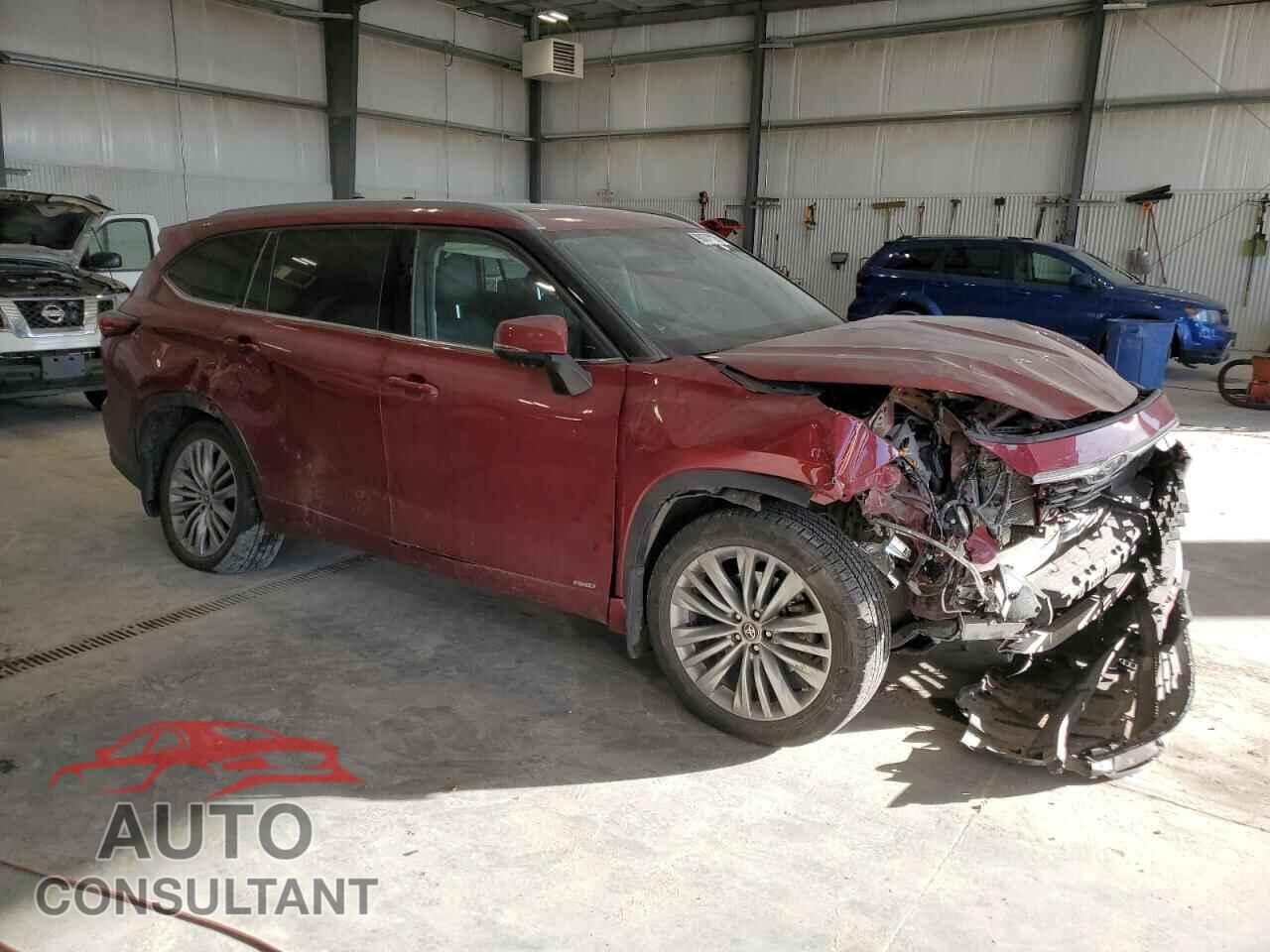 TOYOTA HIGHLANDER 2023 - 5TDEBRCH3PS110683