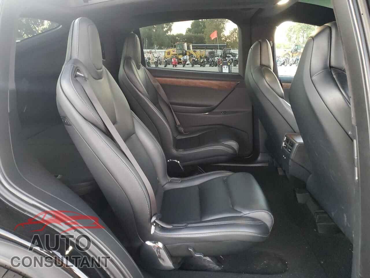 TESLA MODEL X 2019 - 5YJXCBE24KF212979