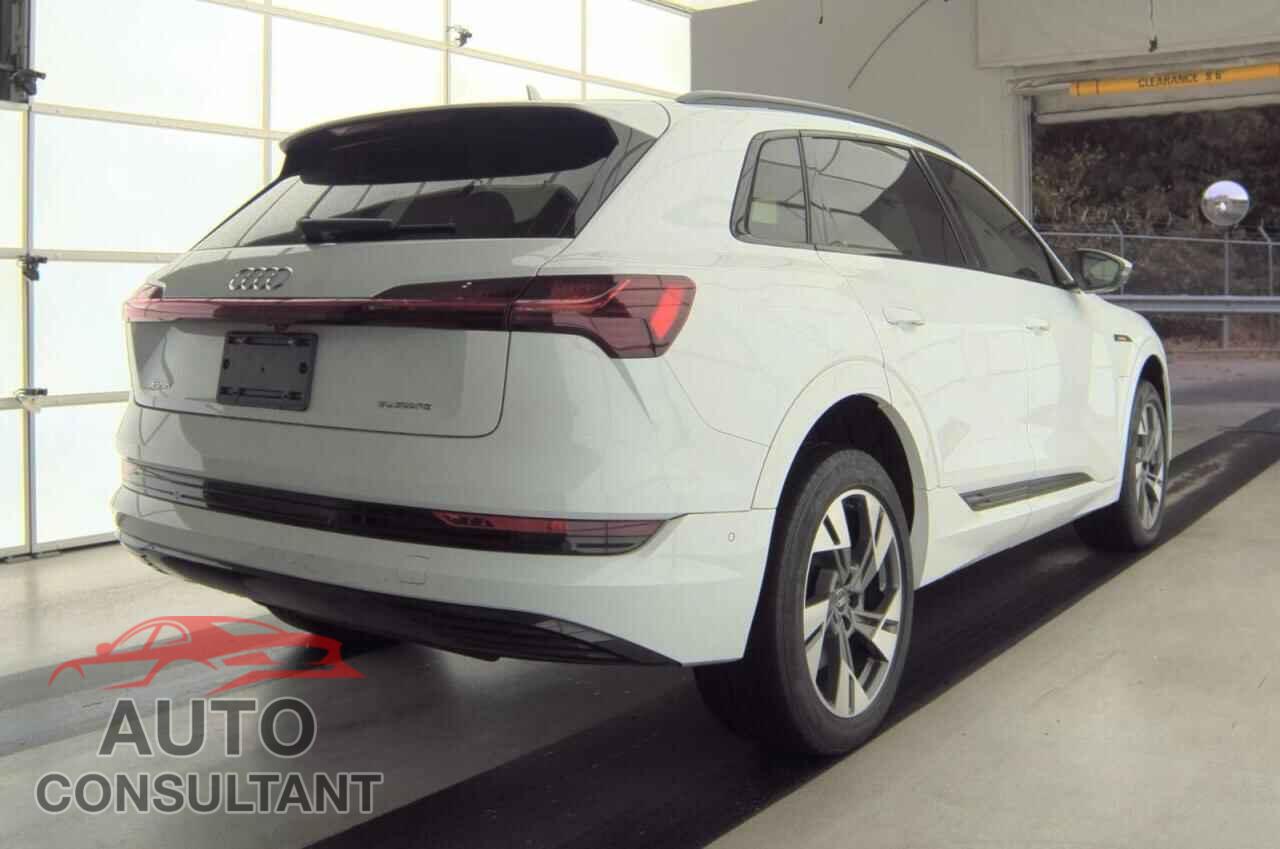 AUDI E-TRON 2021 - WA1AAAGE8MB010286