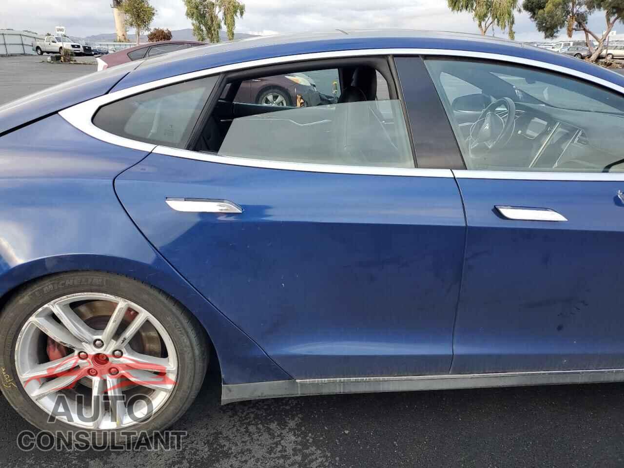 TESLA MODEL S 2015 - 5YJSA1E2XFF120260