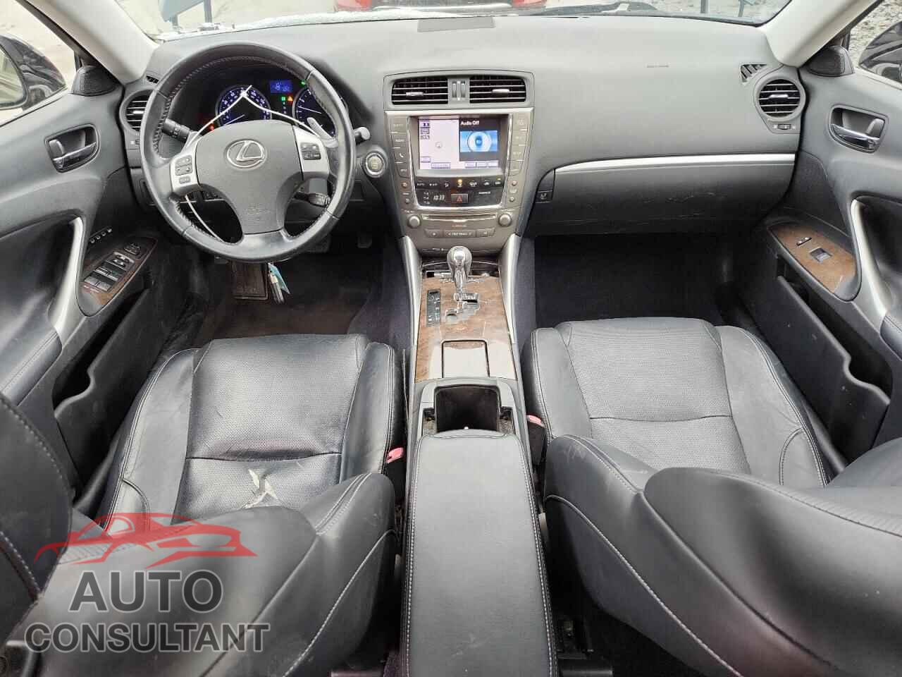 LEXUS IS 2013 - JTHCF5C26D5061043