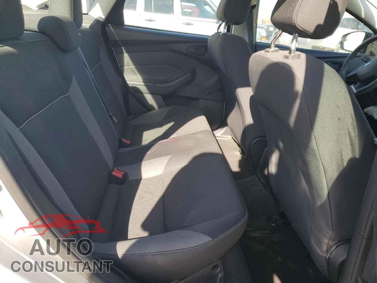 FORD FOCUS 2014 - 1FADP3E25EL390565