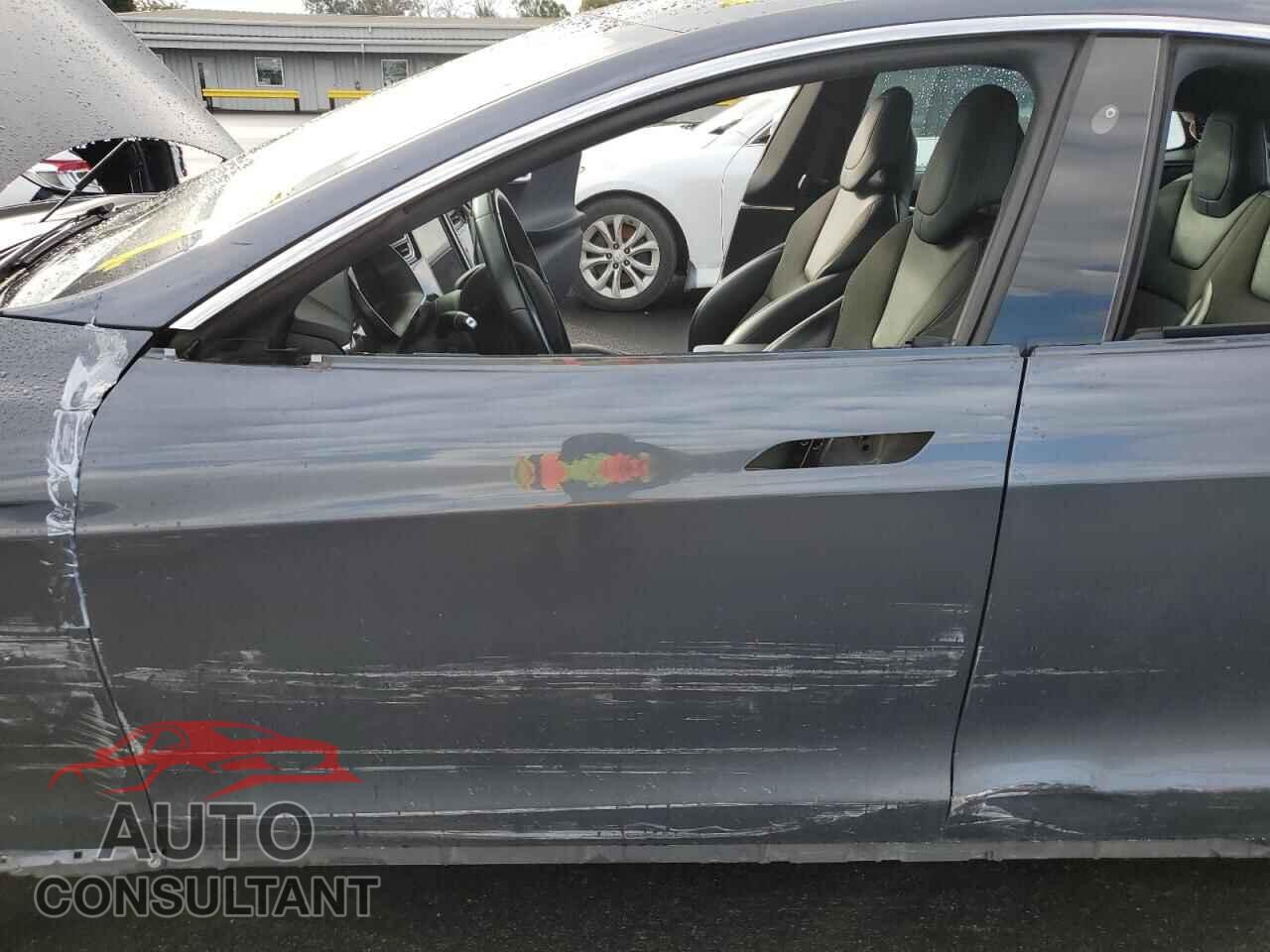 TESLA MODEL S 2017 - 5YJSA1E23HF215021