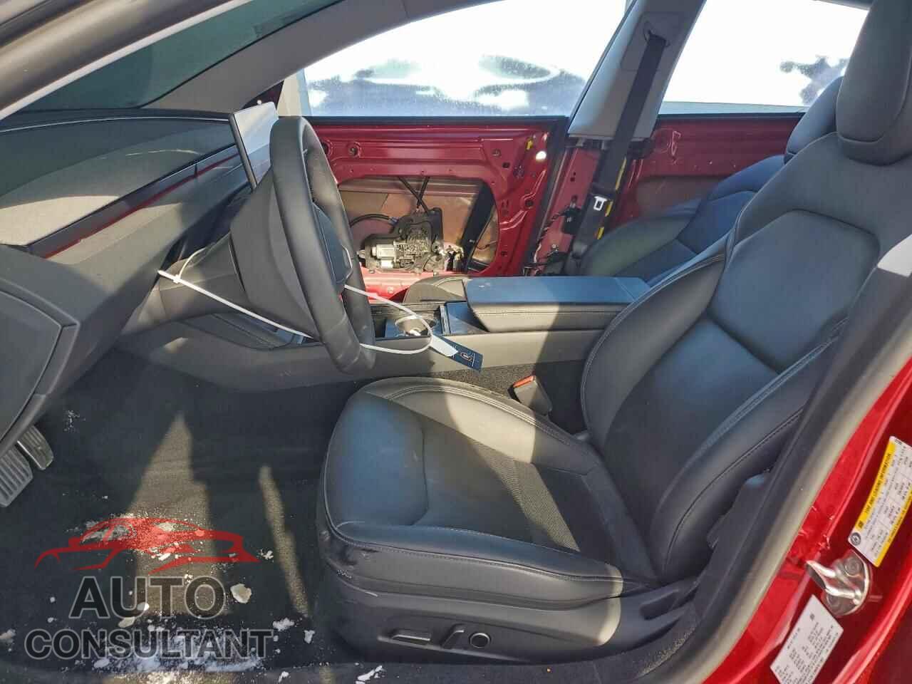 TESLA MODEL 3 2024 - 5YJ3E1EB6RF821083