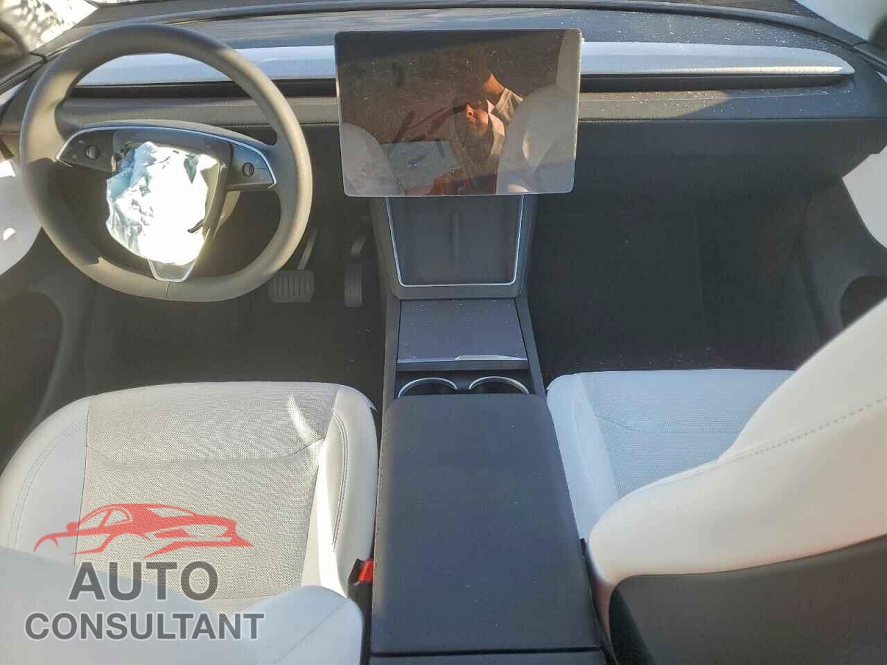 TESLA MODEL Y 2026 - 7SAYGDEDXTA491555