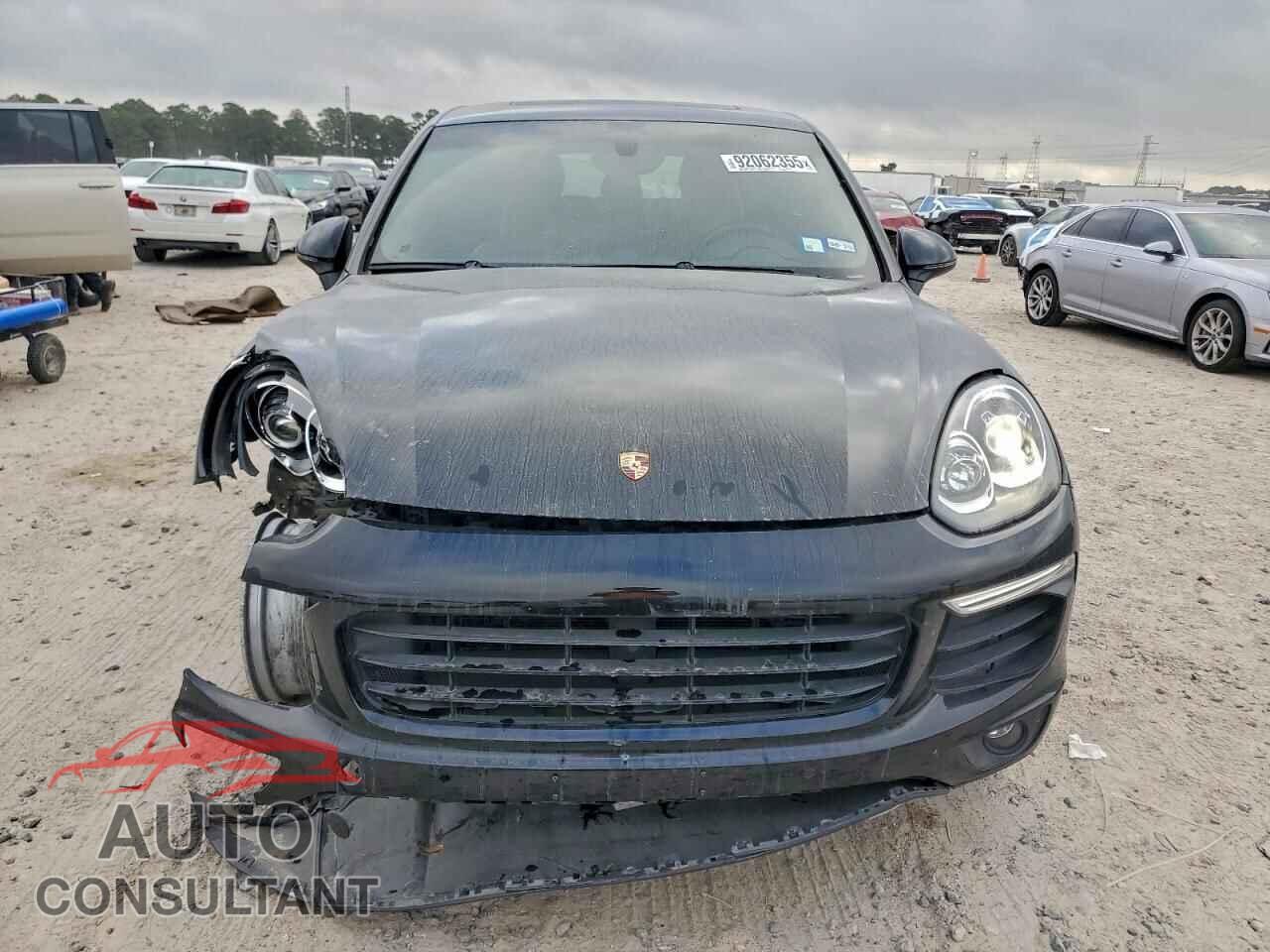 PORSCHE CAYENNE 2018 - WP1AA2A24JKA07678