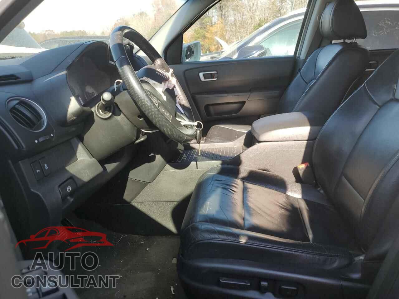 HONDA PILOT 2015 - 5FNYF4H93FB038005