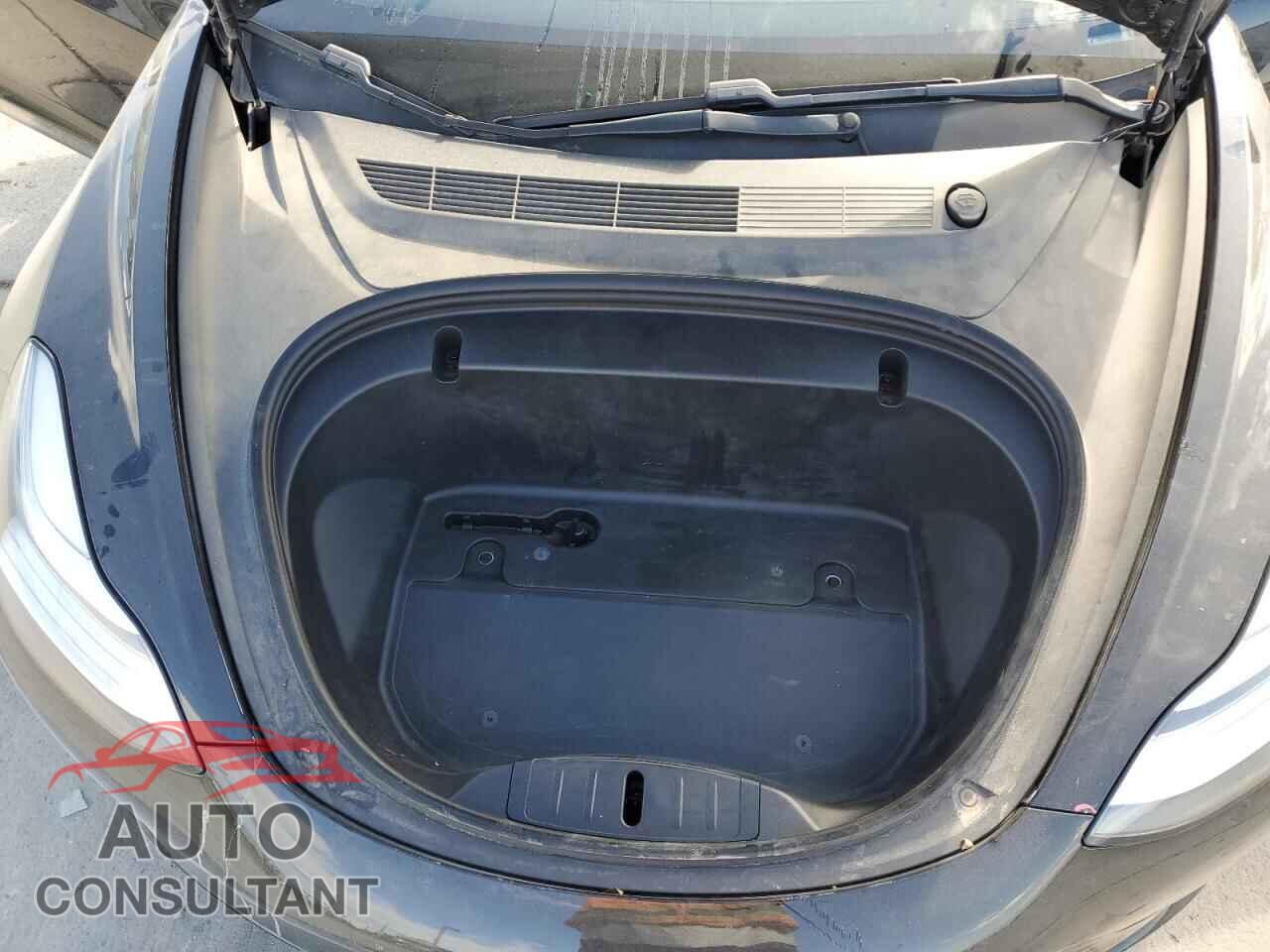 TESLA MODEL 3 2020 - 5YJ3E1EA3LF704592