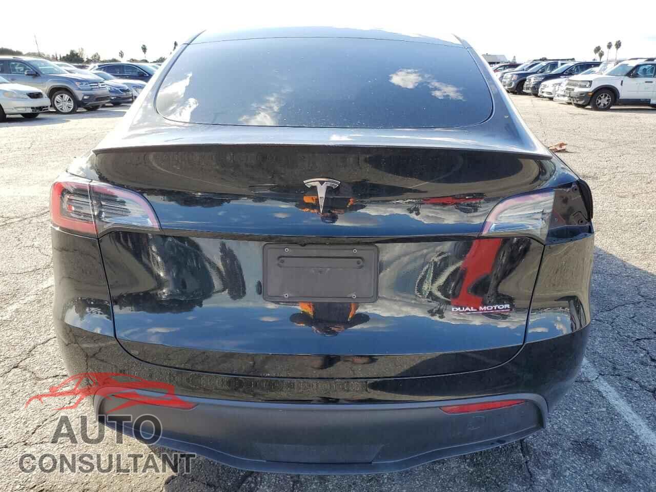 TESLA MODEL Y 2023 - 7SAYGDEFXPF897149