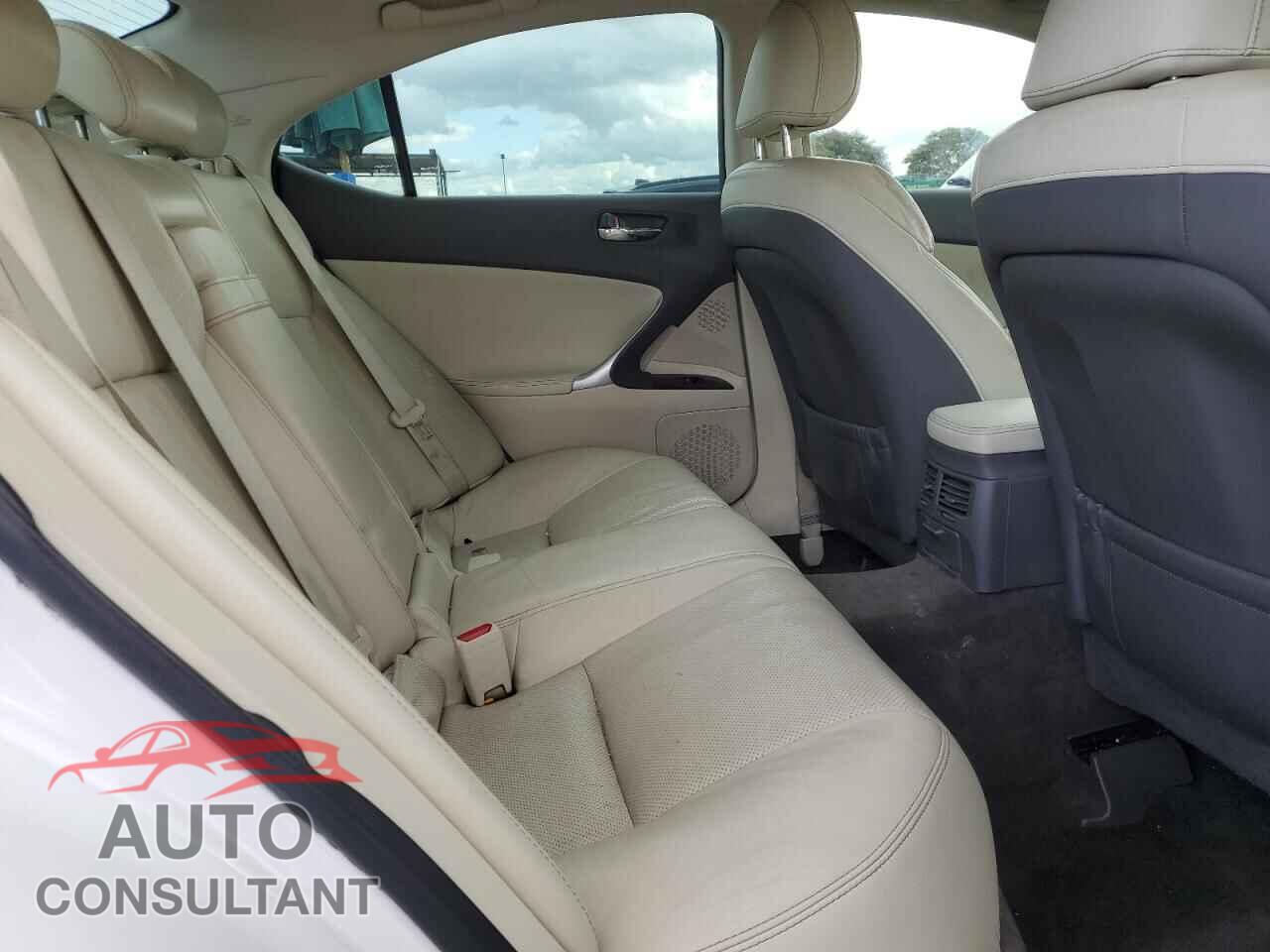 LEXUS IS 2011 - JTHBF5C26B5154461