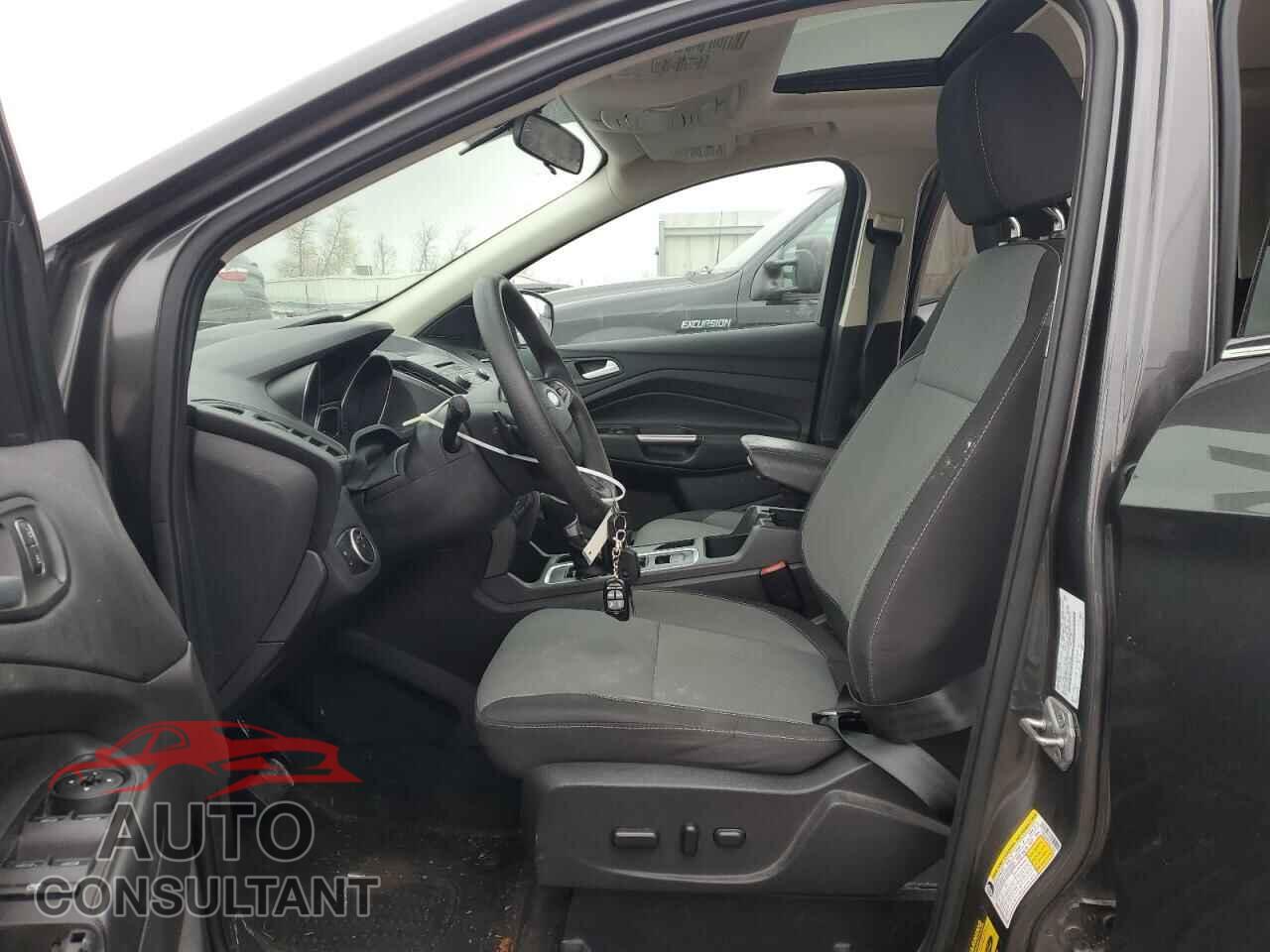 FORD ESCAPE 2017 - 1FMCU9GD3HUC58480
