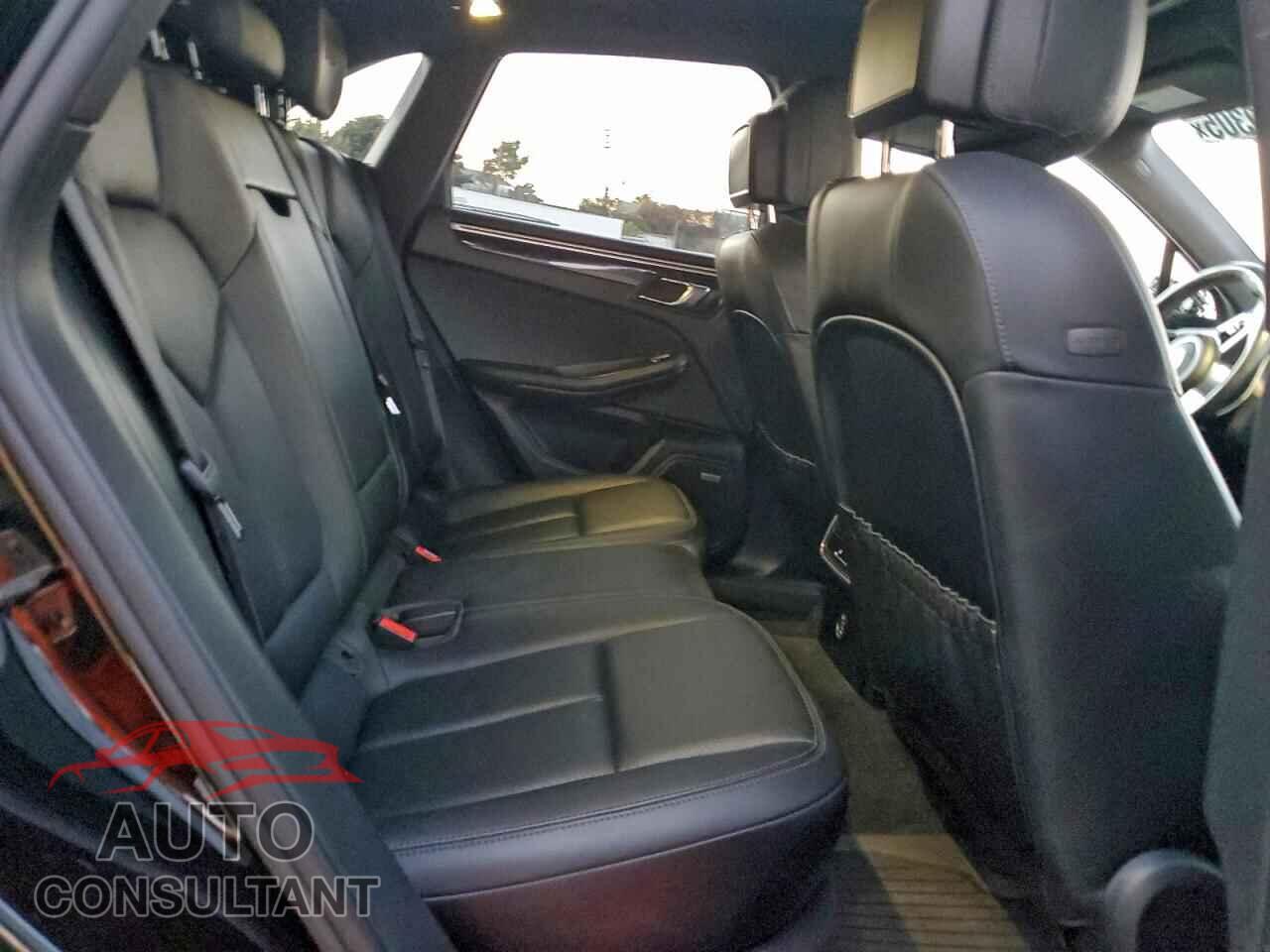 PORSCHE MACAN 2017 - WP1AG2A55HLB55268