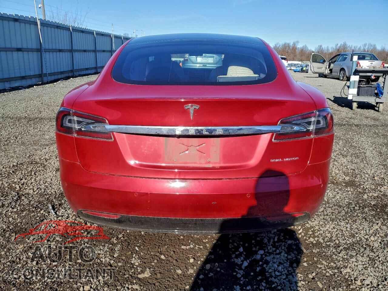 TESLA MODEL S 2021 - 5YJSA1E24MF424780
