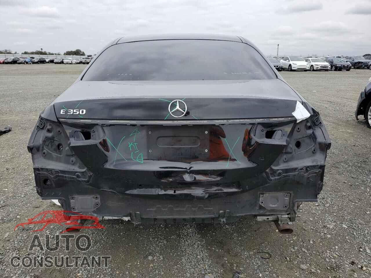 MERCEDES-BENZ E-CLASS 2021 - W1KZF8DB0MA960330