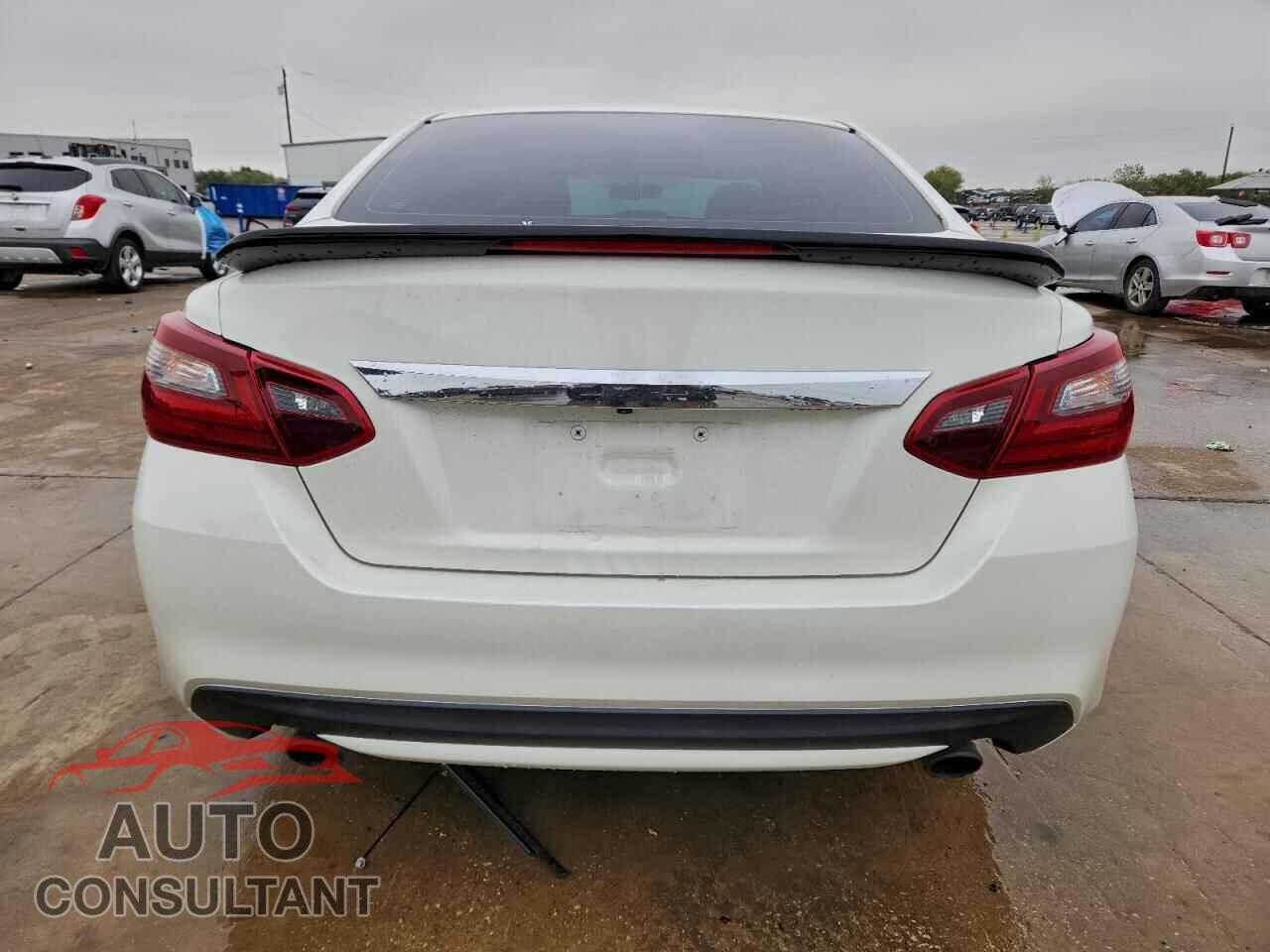 NISSAN ALTIMA 2017 - 1N4AL3AP1HC224337
