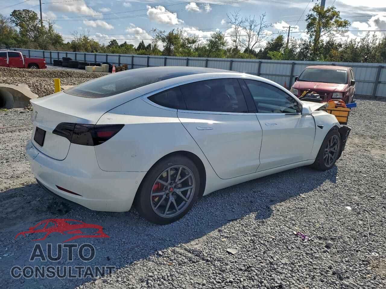 TESLA MODEL 3 2019 - 5YJ3E1EA3KF300108