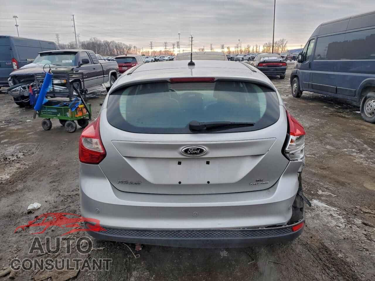 FORD FOCUS 2013 - 1FADP3K22DL200093