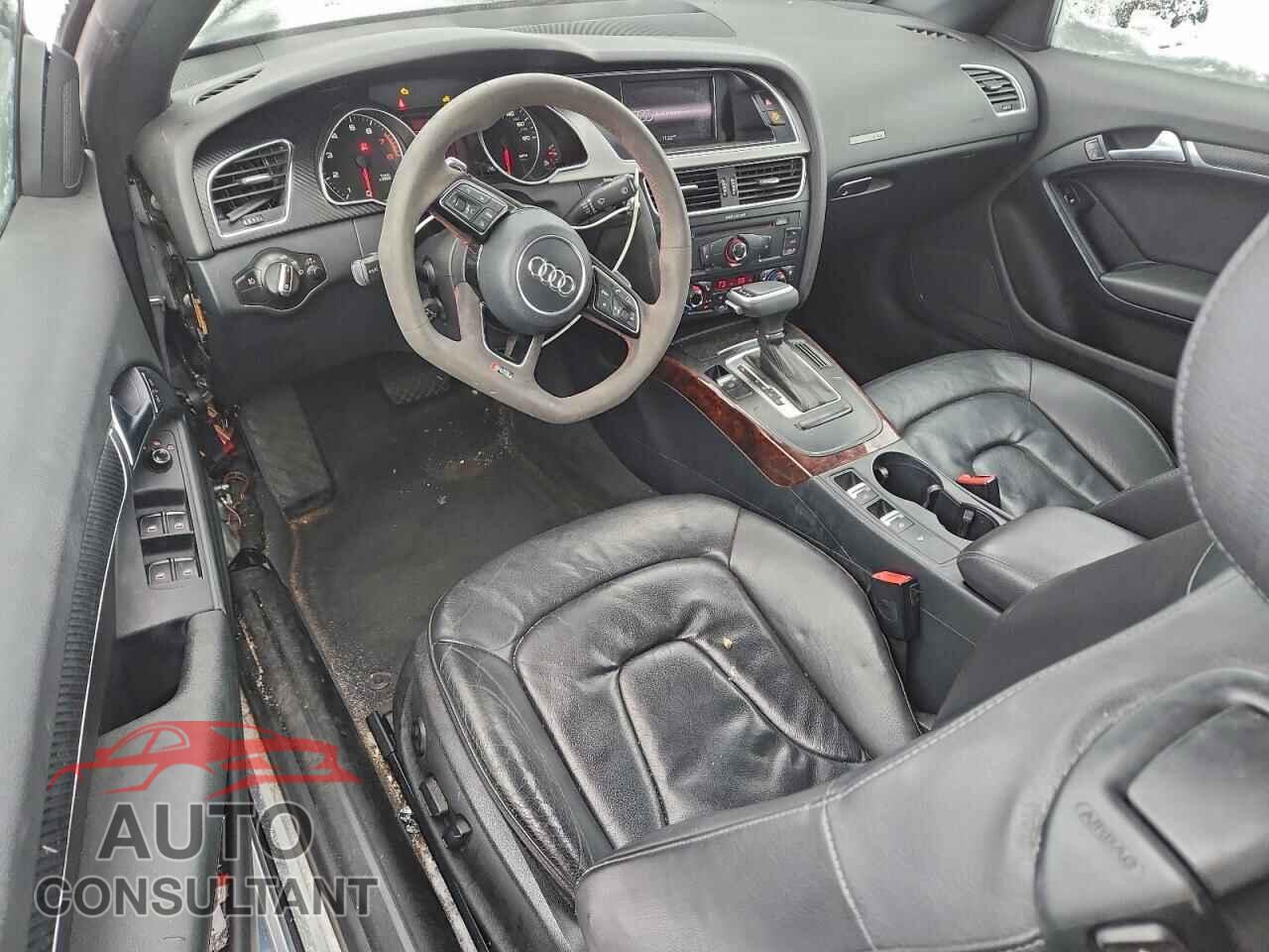 AUDI A5 2010 - WAULFAFH9AN008596