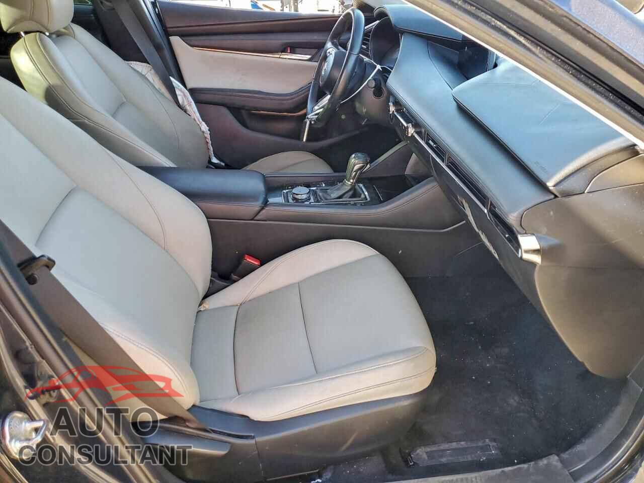 MAZDA 3 2019 - JM1BPACL9K1113104