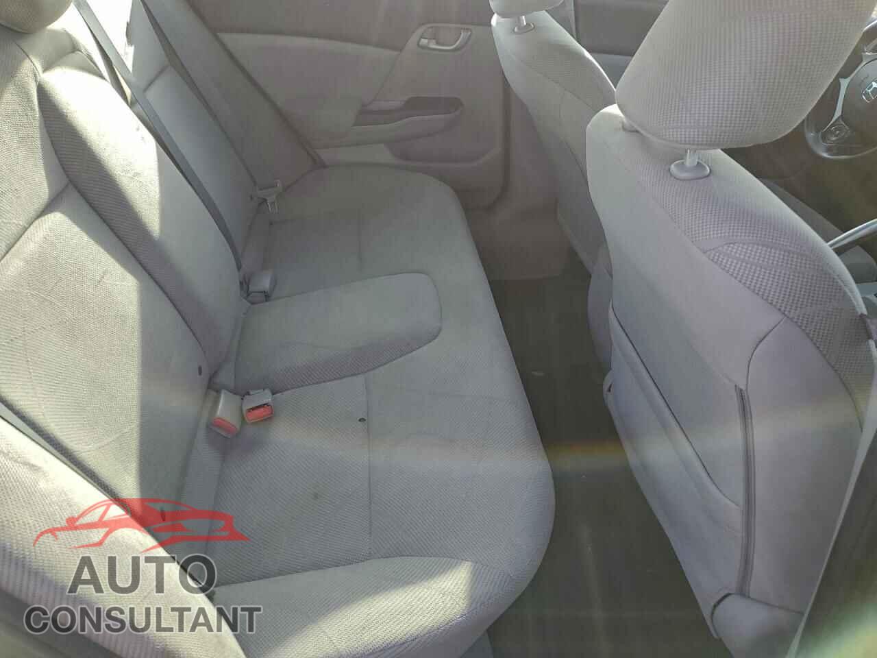 HONDA CIVIC 2012 - 2HGFB2F55CH312500