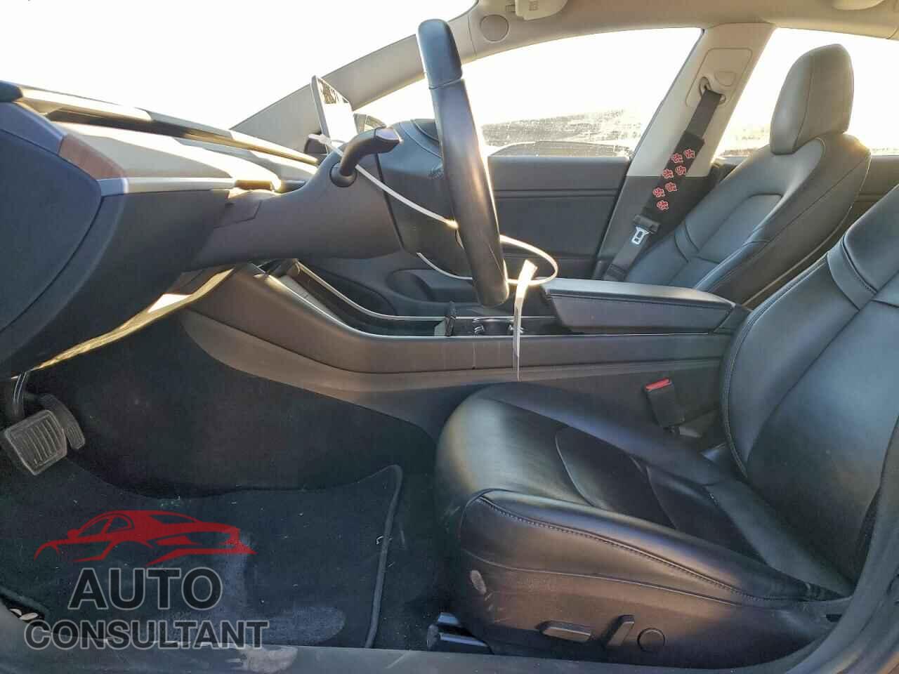 TESLA MODEL 3 2018 - 5YJ3E1EA7JF017578