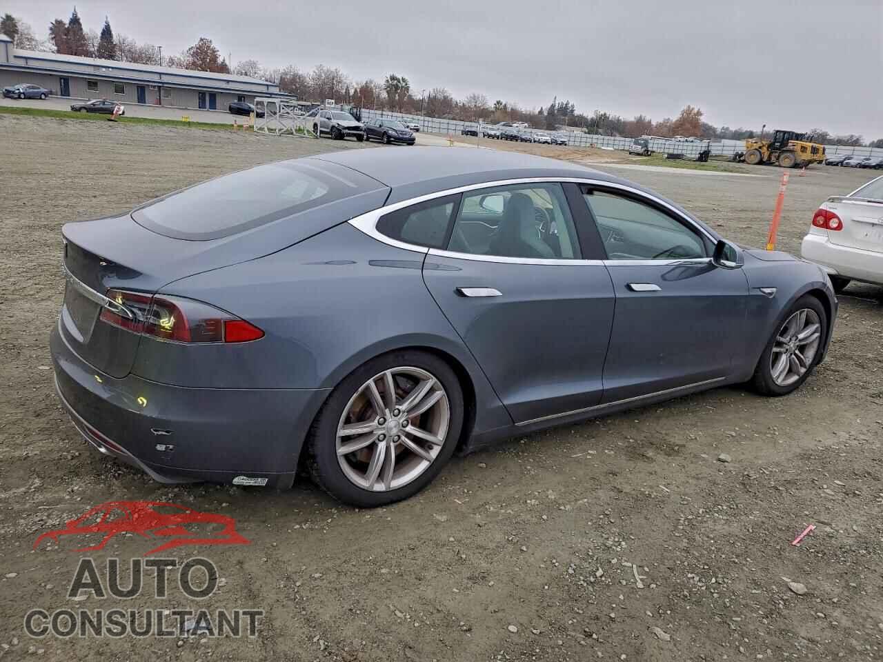 TESLA MODEL S 2013 - 5YJSA1CG5DFP03623